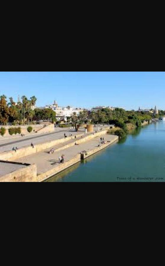 Sweet Triana Apartment Sevilla Bagian luar foto
